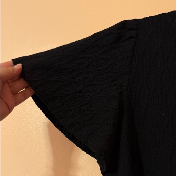 Women’s Black Knit Style Shirt - Picture 4 of 5